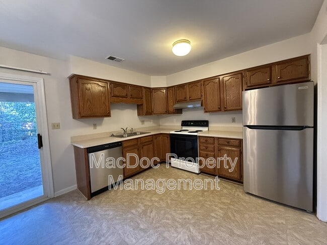 Building Photo - 200 Farrell Ln