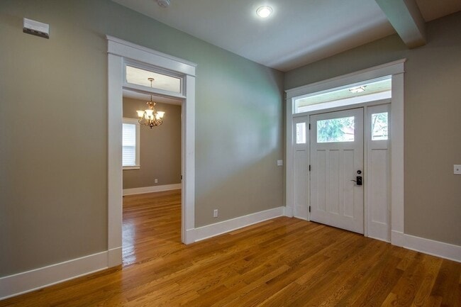 Building Photo - 5106 Indiana Ave