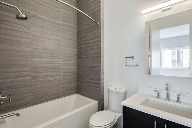 Building Photo - Northern Liberties Townhome with Parking