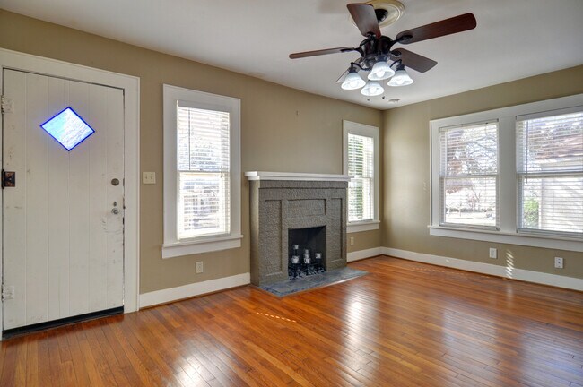 Building Photo - 4128 Pershing Ave
