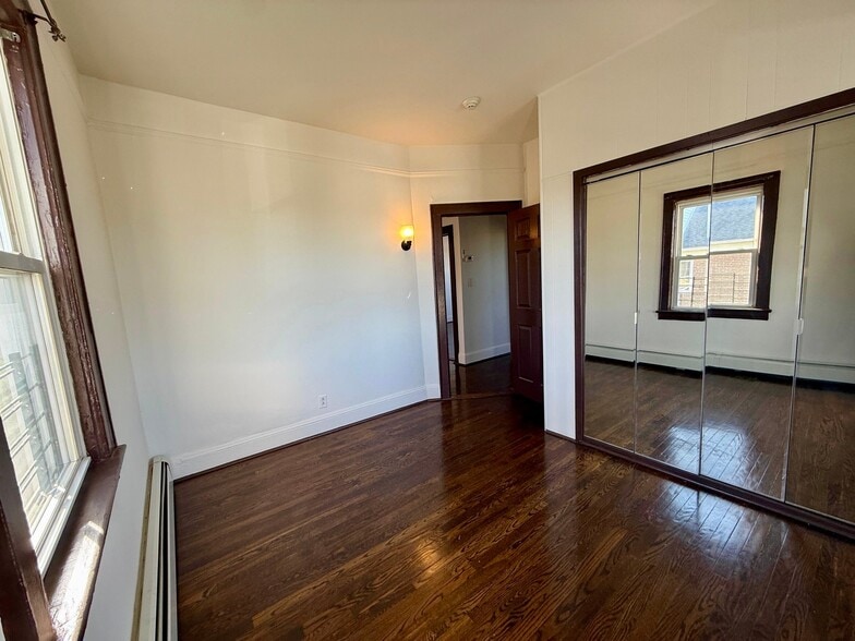 Building Photo - 86 Edgewood Ave