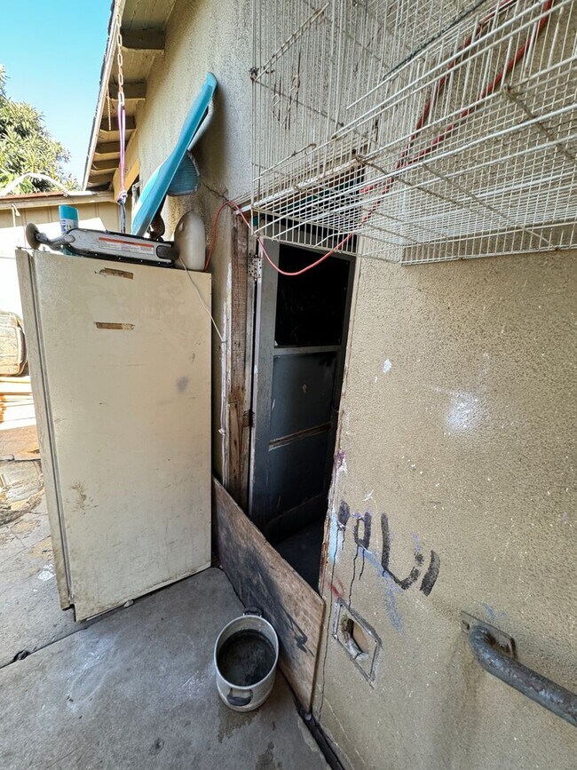 Building Photo - La Habra Duplex