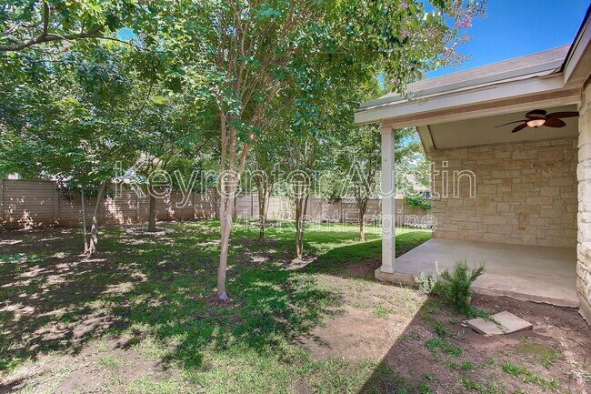 Building Photo - 2300 Garrett Cove