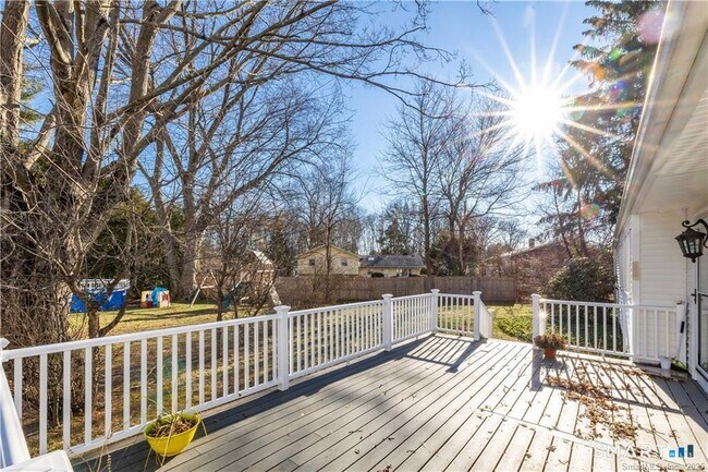 Building Photo - 129 W Ridge Dr