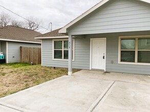 Building Photo - 312 De Haven St