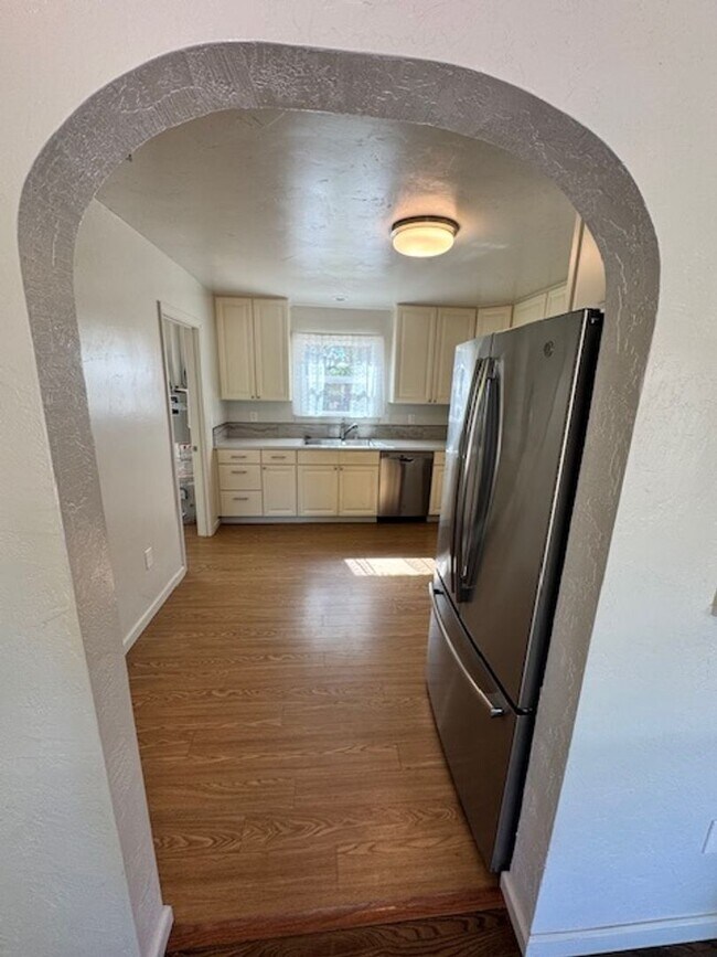 Building Photo - Charming Updated 4-Bedroom Home in the Garden Tract – Hardwood Floors, Central Air, 2-Car Garage ...