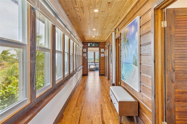 Building Photo - 235 Tavernier Dr