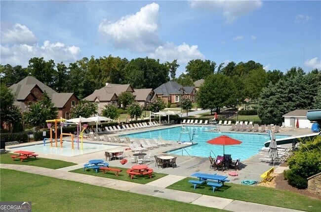 Building Photo - 5861 Yoshino Cherry Ln NE