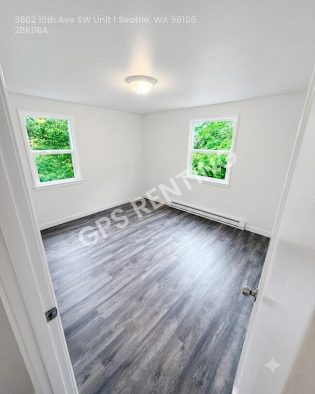 Building Photo - 3802 19th Ave SW