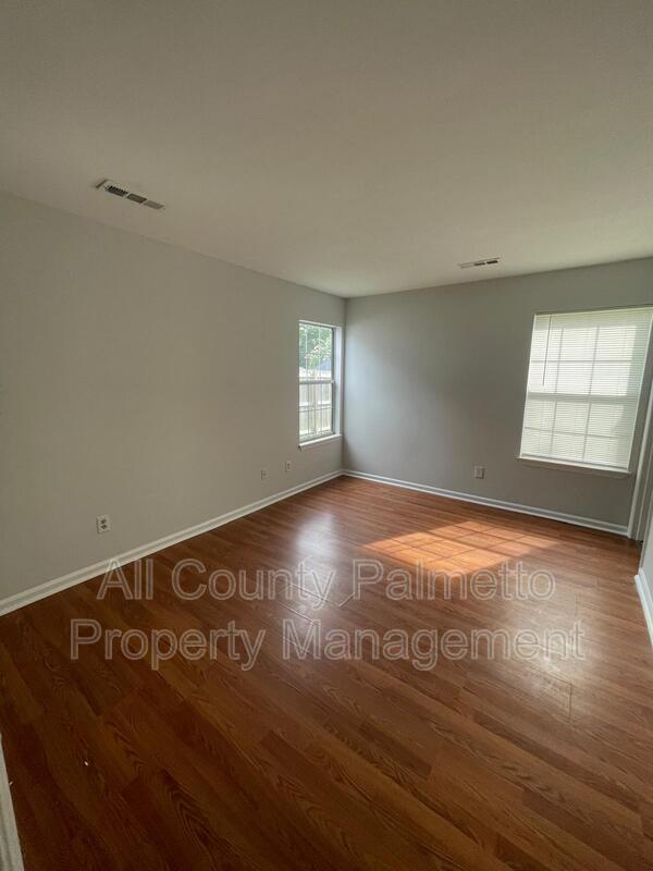 Building Photo - 5143 Eastway St