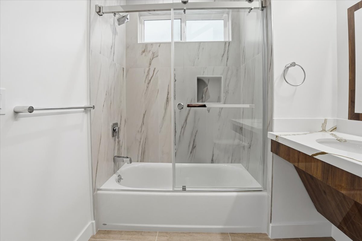 Building Photo - 1820 Prosser Ave