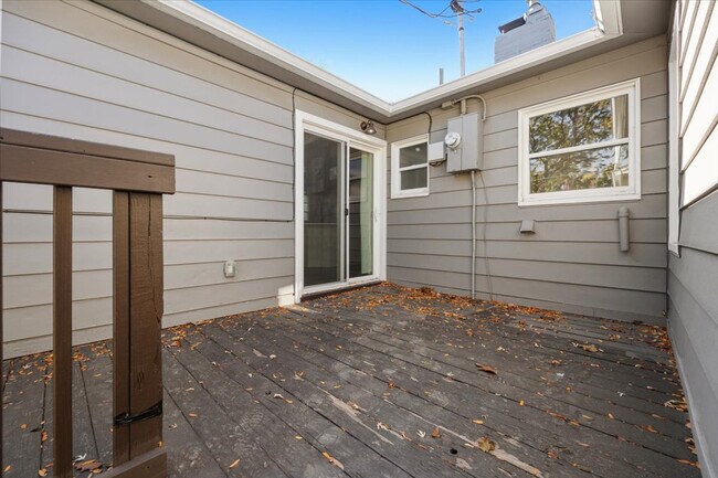 Building Photo - 2600 N 29th St