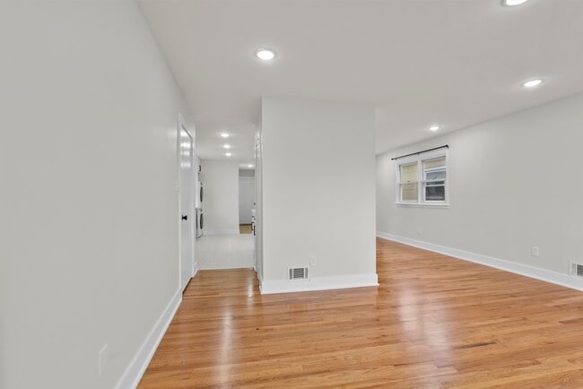 Building Photo - 238 Terrace Ave