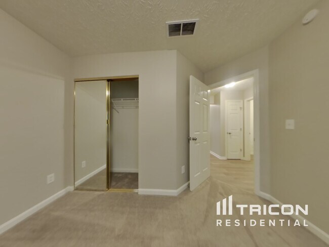 Building Photo - 110 Slate Dr