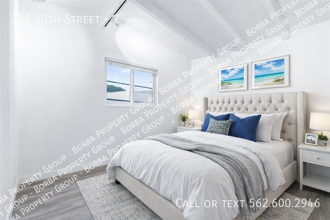 Building Photo - 217 10th St