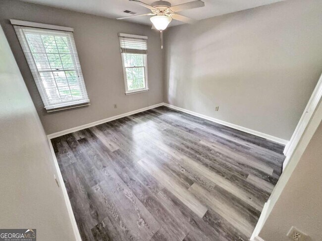 Building Photo - 4051 Coyte Dr