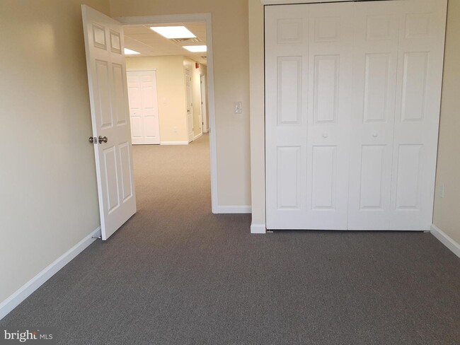Building Photo - 1548 Bristol Pike