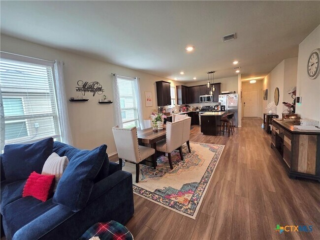 Building Photo - 350 Bedford Falls Ln