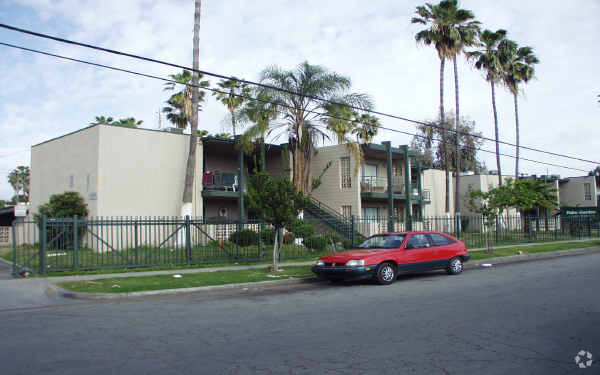 Building Photo - Palm Garden Apartments