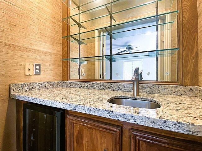 Building Photo - 803 Spear Point Cove
