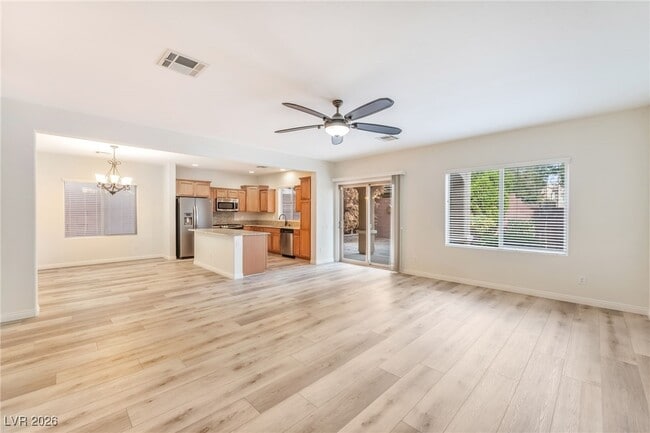 Building Photo - 10822 La Florentina Ave