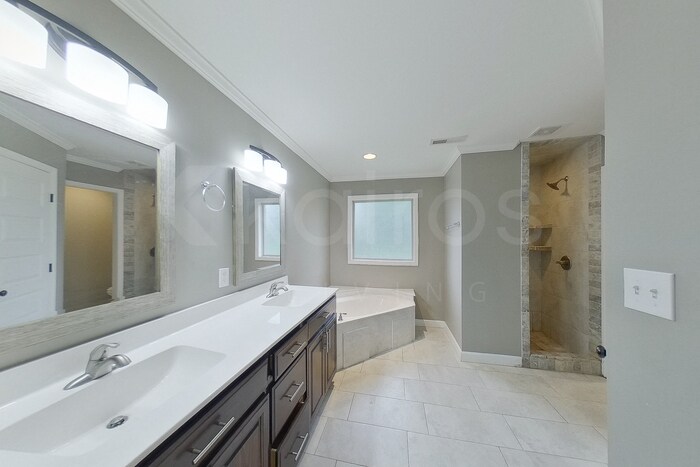 Building Photo - 94 Old Orchard Rd