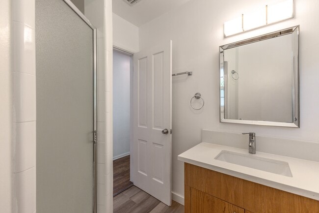 Building Photo - 1290 Clubhouse Dr