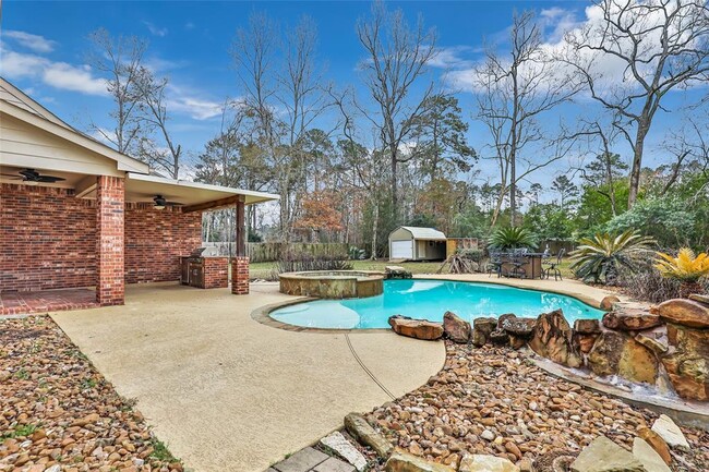 Building Photo - 630 Carriage View Ln