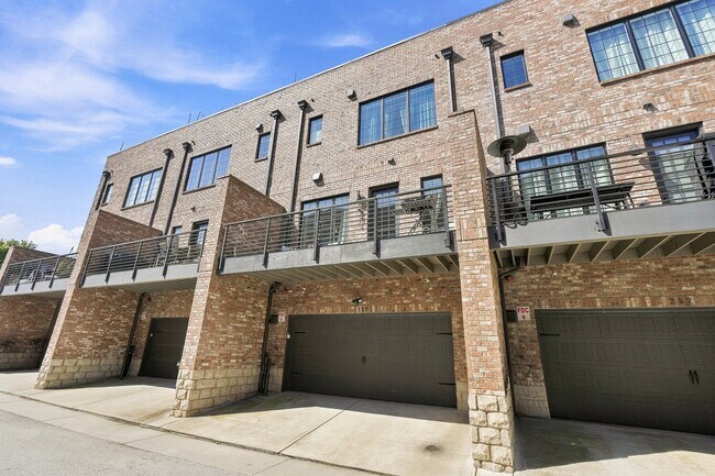 Building Photo - 285 Castleberry Hill Walk SW