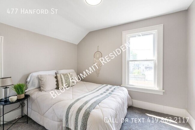 Building Photo - 477 Hanford St