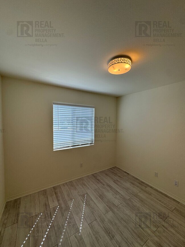Building Photo - Spacious Corner Lot Home in Desirable Winchester Community – 4 bed + Large Backyard+ Solar!