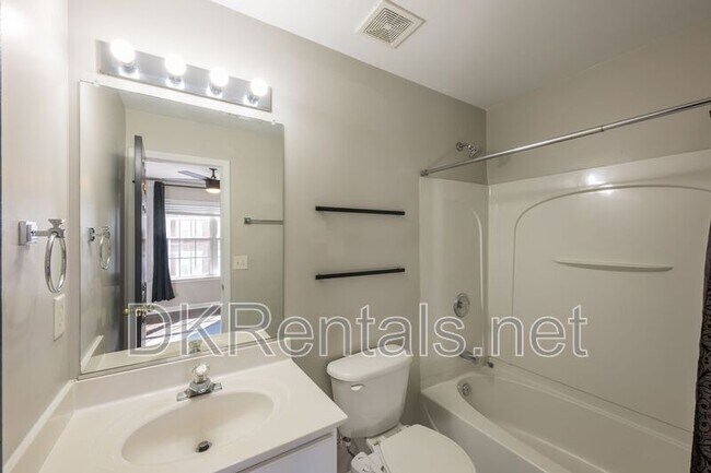 Building Photo - 3177 Mill Springs Cir NE