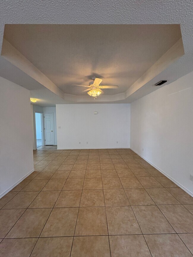 Building Photo - 953 Southern Oaks Ct
