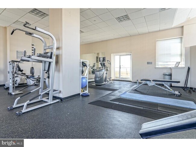 Building Photo - 111 S 15th St