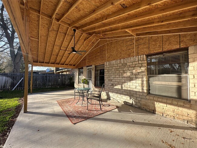 Building Photo - 2518 Sage Brush Ln