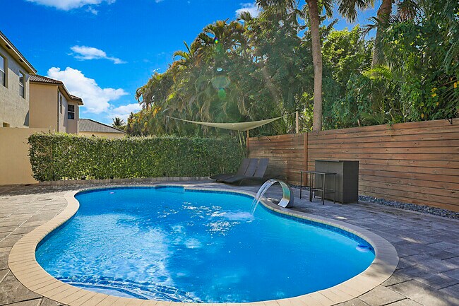 Building Photo - 7167 Ivy Crossing Ln