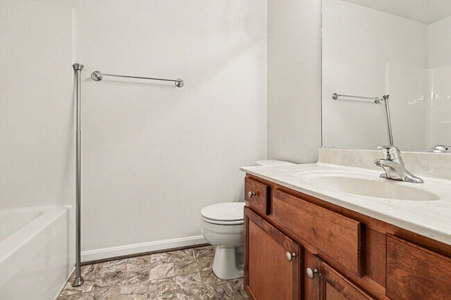 Building Photo - $2,295/Month | 3 Bed | 2.5 Bath | End-Unit Townhome in Belmont at Carmel Church | New HVAC | Wood...