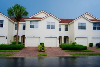 Building Photo - 1260 Oxford Ln