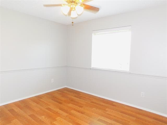 Building Photo - 1404 Wenatchee Dr