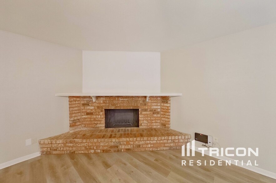 Building Photo - 1818 Pilot Way