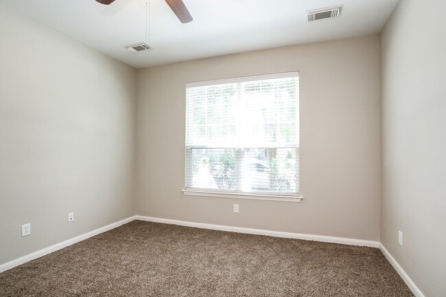 Building Photo - 17243 Lafayette Hollow Ln