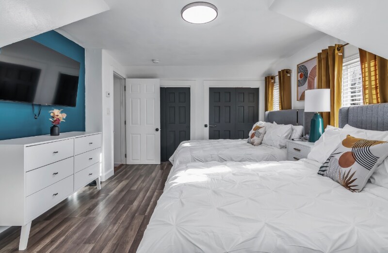 Building Photo - 575 Prospect St