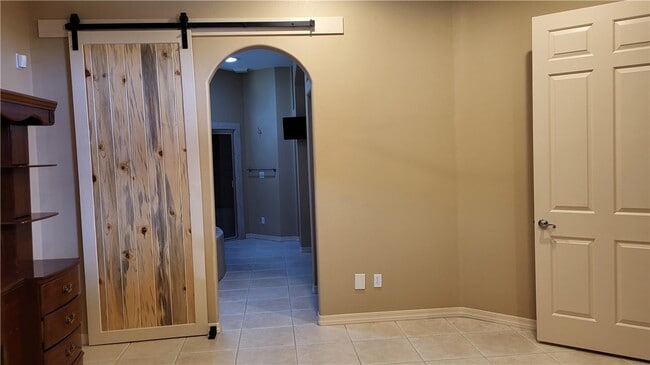 Building Photo - 6301 Vista Laguna Dr