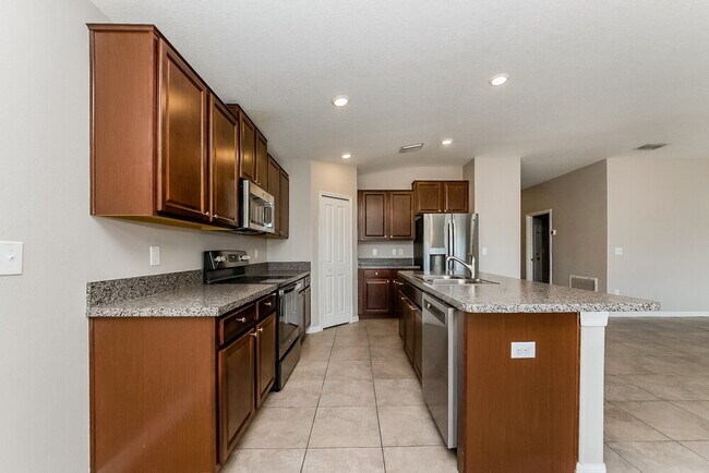 Building Photo - 1758 Broad Winged Hawk Dr