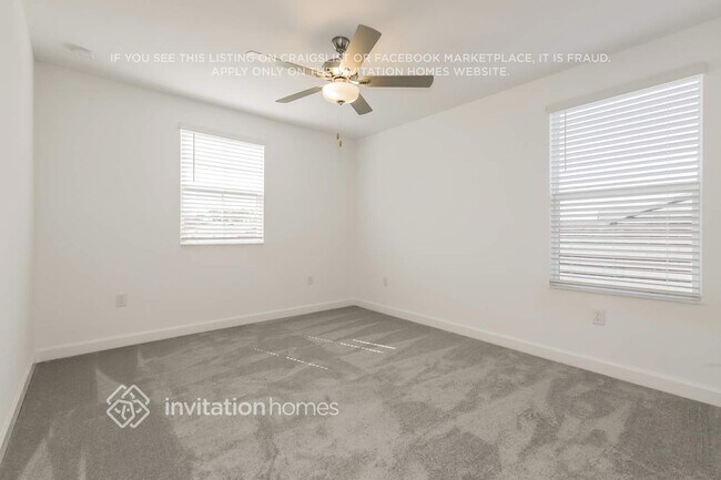 Building Photo - 14110 17 Ct E