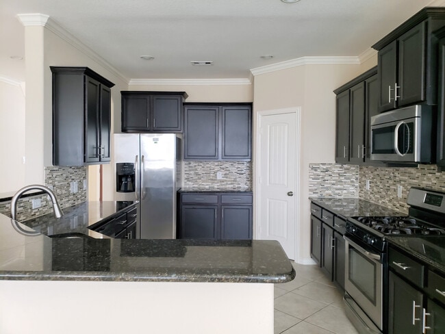Building Photo - 8818 Cornina Dr