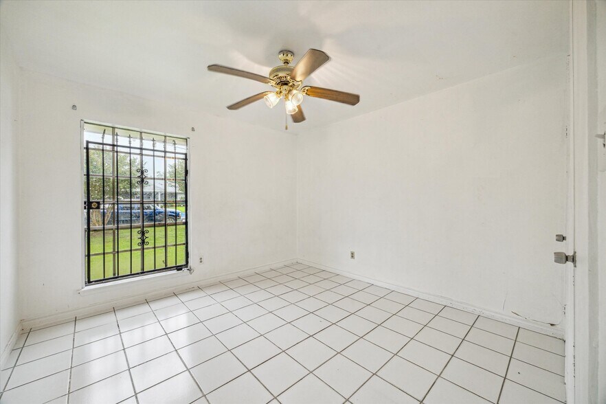 Building Photo - 538 Glenvale Dr