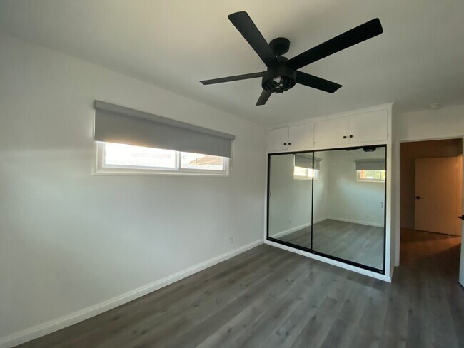 Master bedroom with attached bathroom - 17423 Burbank Blvd