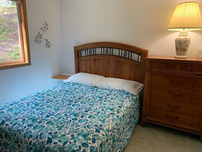 Building Photo - LONG TERM RIVERFRONT CABIN