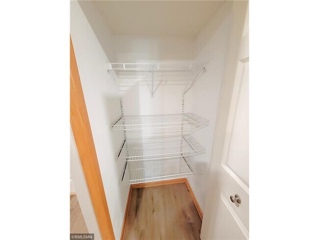 Building Photo - 3553 Sterling Heights Dr